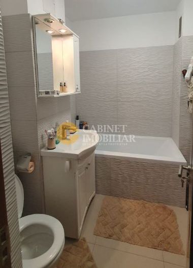 Etaj 1, bloc din 1982, zona Dacia-2 camere decomandat - Poză 5