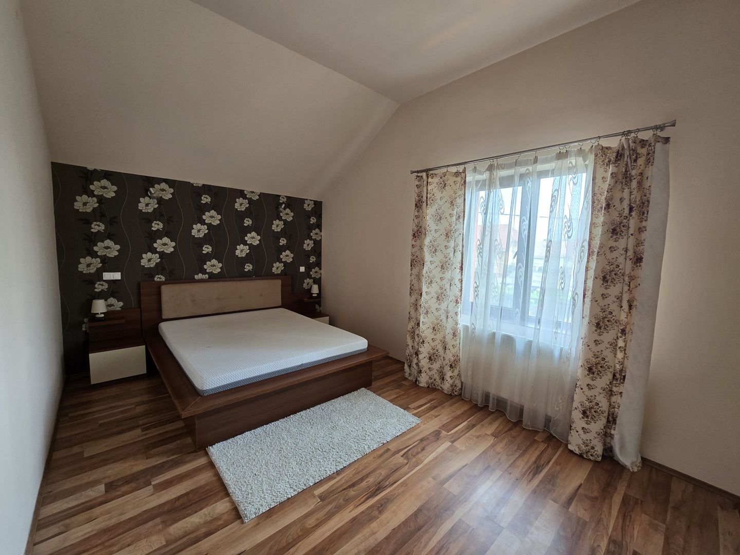 Apartament 2 camere, Dumbravita, Loc de parcare inscris in CF, Mobilat si Utilat - Poză 3