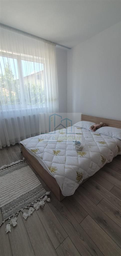 Inchiriere apartament 3 camere - Poză 1