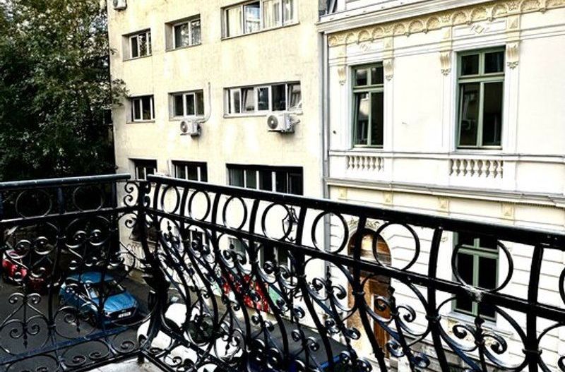 Magheru: 5 camere cu băi proprii – business regim hotelier care deja produce. - Poză 9