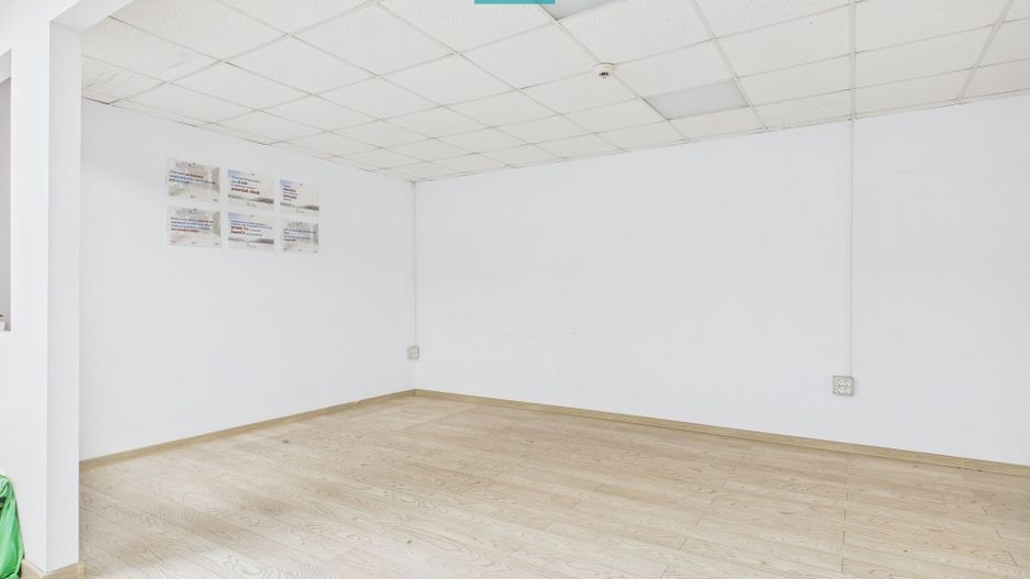 Hală și spații de birouri în Arad - Poză 8