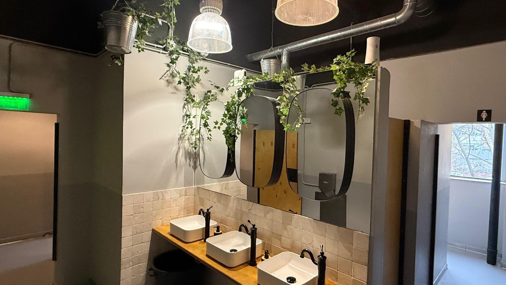 Spațiu  576mp+120mp curte  la 5 minute de Metrou Pipera - Poză 17