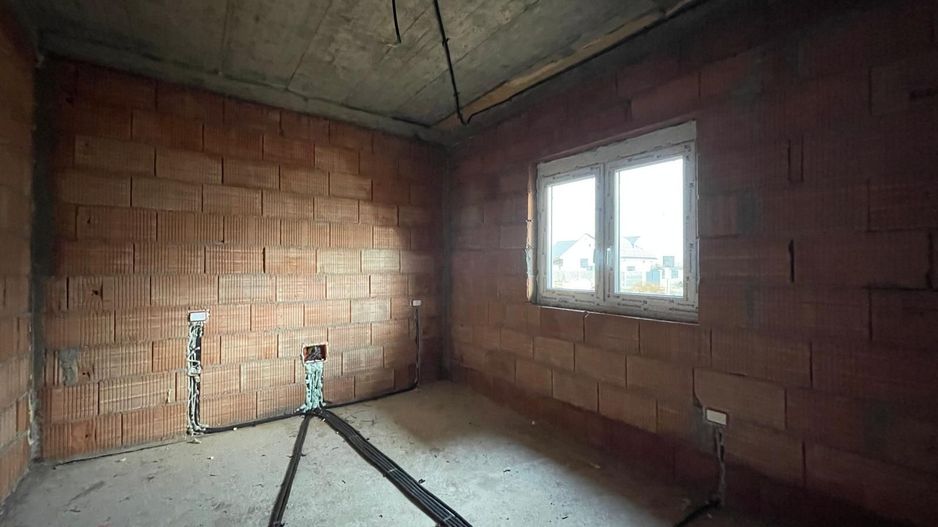 Duplex unit prin cam. tehnica - pe parter - 4 camere - Mosnita Noua - Poză 5