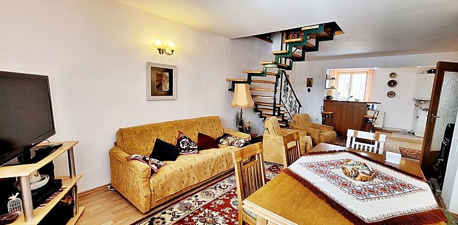 Casa de vacanta/locuit permanent in Podul Olt la 20min de Brasov - Poză 8