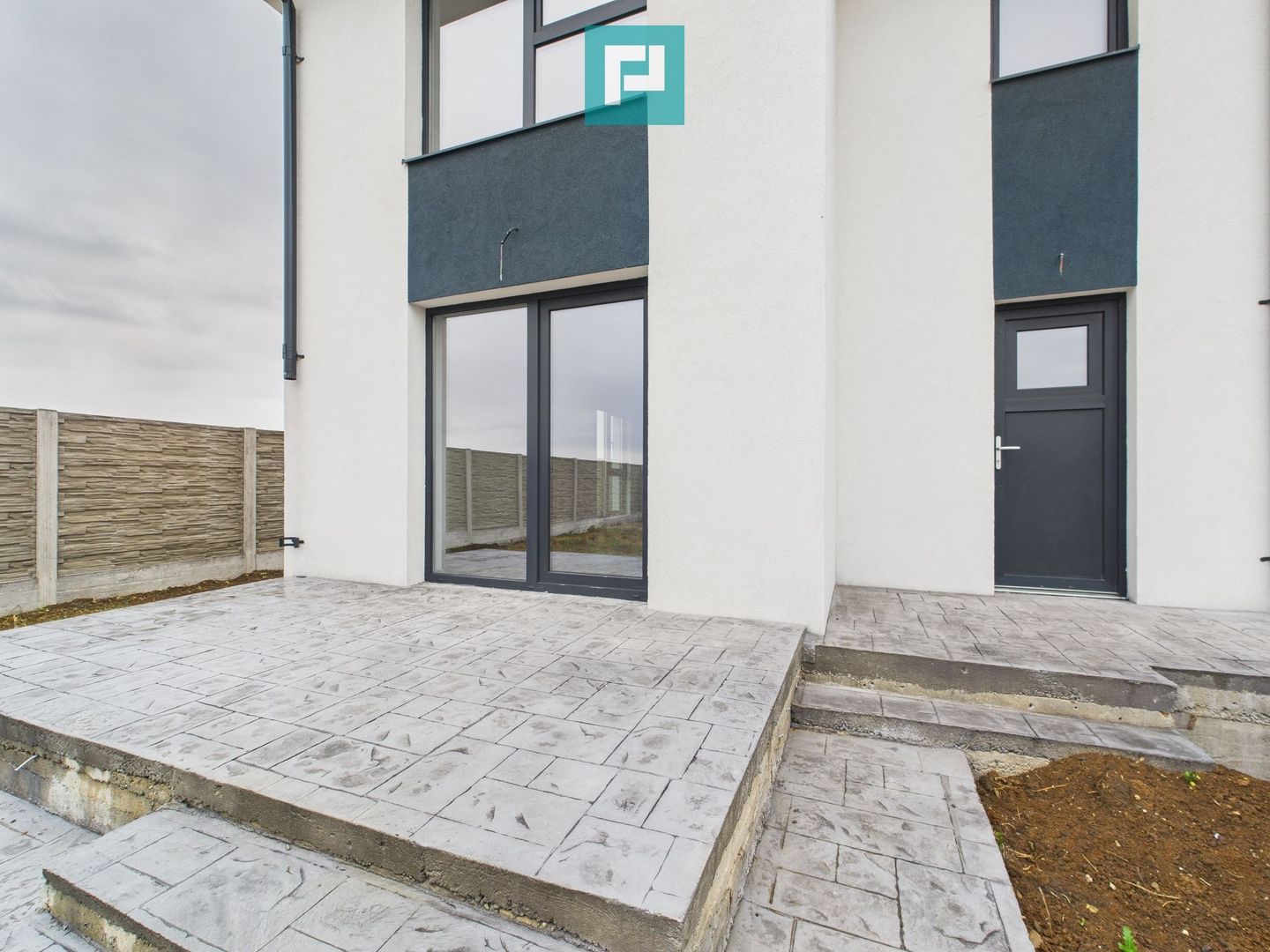 Duplex ultrafinisat cu 3 camere, 3 băi în Pișchia - Poză 23