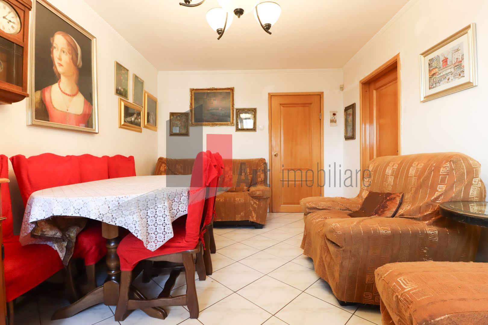 Apartamentul "SUPERMETO", BLOC STRADAL, REABILITAT - Poză 5