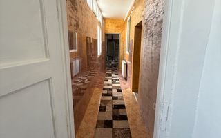 Casa ultracentral + piscină - Poză 3