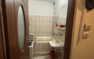 BRASADAS vinde garsonieră 28mp. etaj 8 in zona Burdea. - Poză 3