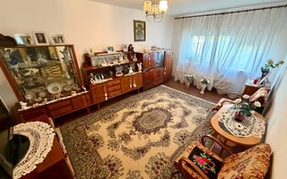 4 camere decomandate - Craiovita Noua - etaj 2 cu 2 bai - bloc 1982 - - Poză 1
