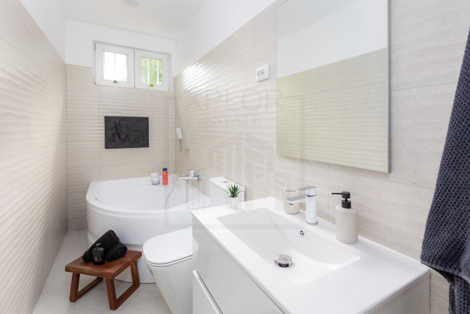 Apartament 2 -Strada Lungă | 75 mp - Terasă 12 mp - Parcare Privată - Poză 10