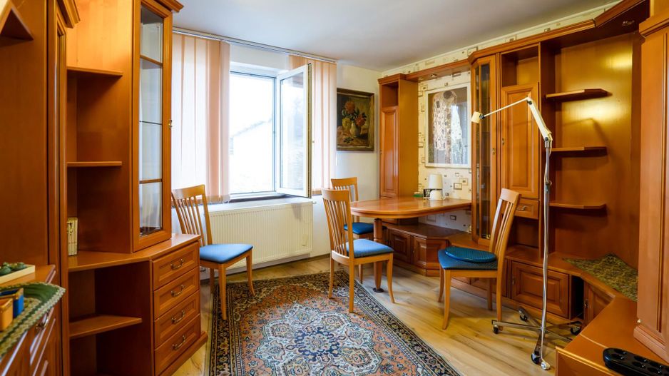 Pensiune cu 12 camere in Baile 1 Mai - Poză 8