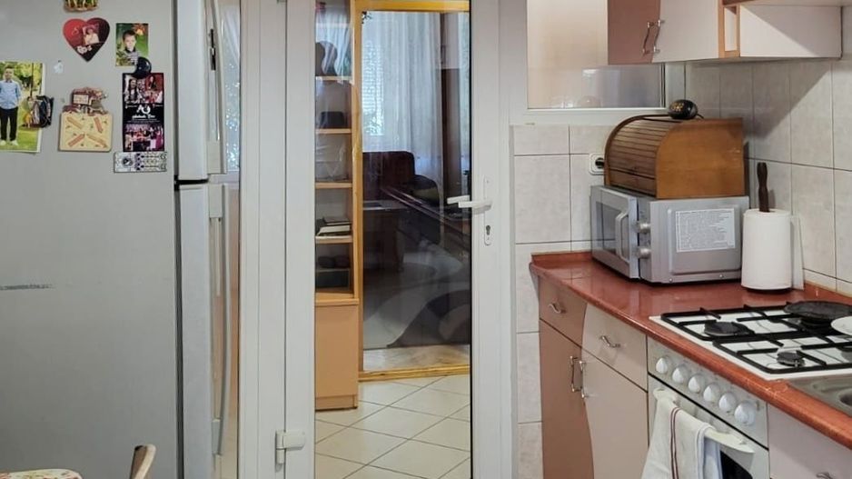 Apart. 3 camere etaj 1, aproape de Complexul Velenta, Oradea – VANZARE - Poză 10