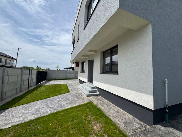 Vila Tunari cu vedere la LAC, 135m2 si curte mare - Poză 4