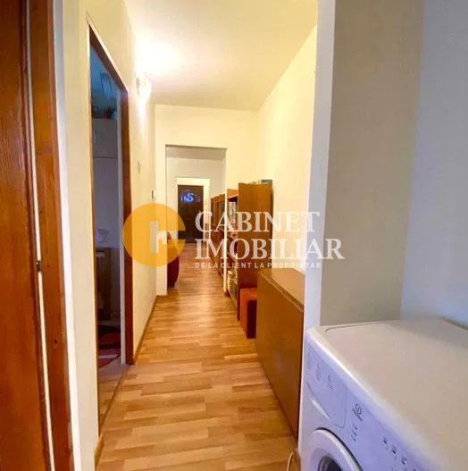 Apartament 3 camere, semidecomandat - zona Alexandru cel Bun - Poză 4