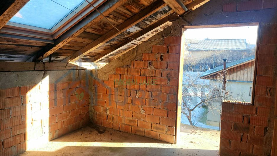 Casa la roșu de vânzare în Tomești/schimb garsoniera Iași - Poză 8