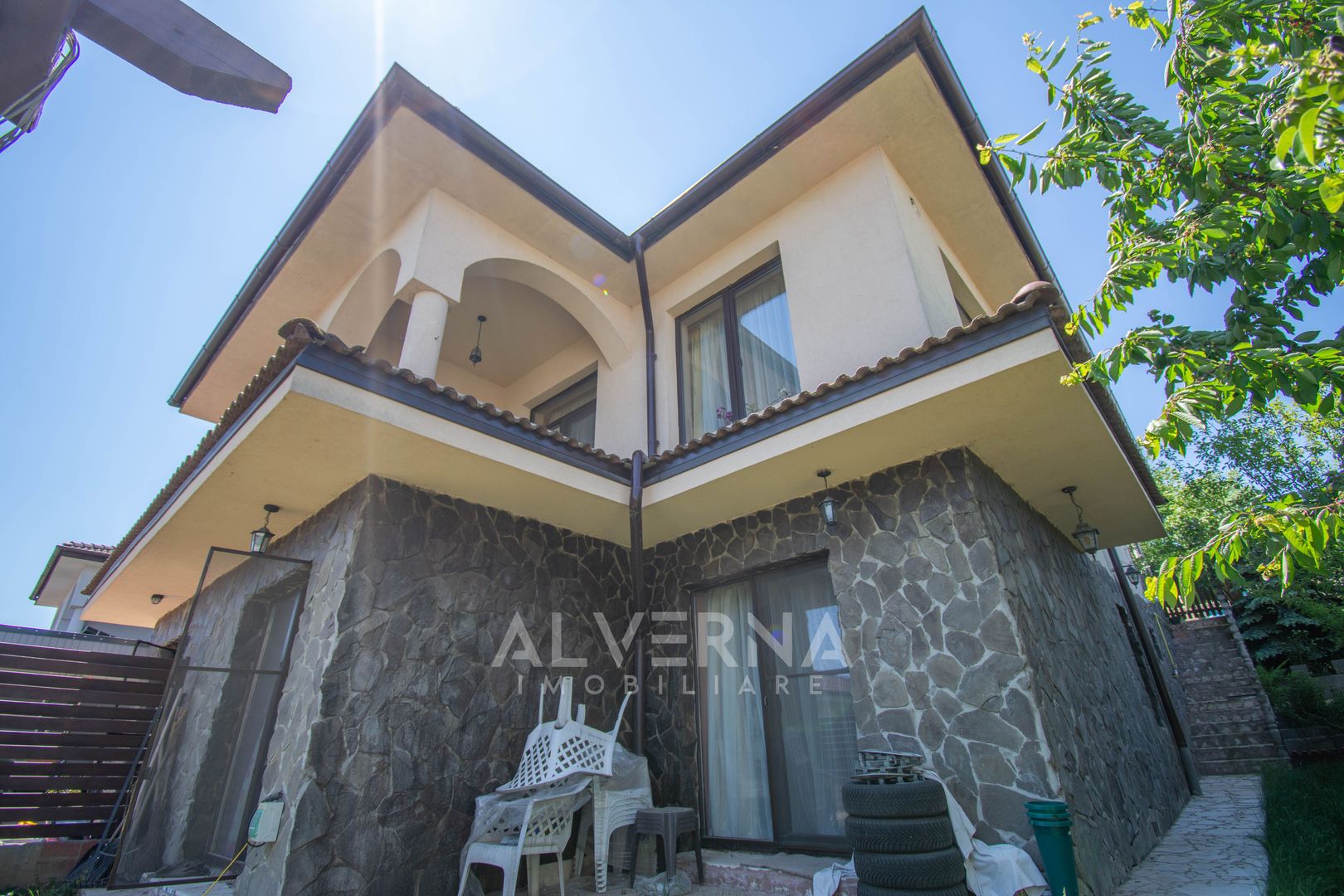 Duplex 120 mp, 4 camere, 2 bai, mobilat si utilat, curte, zona Teilor - Poză 6