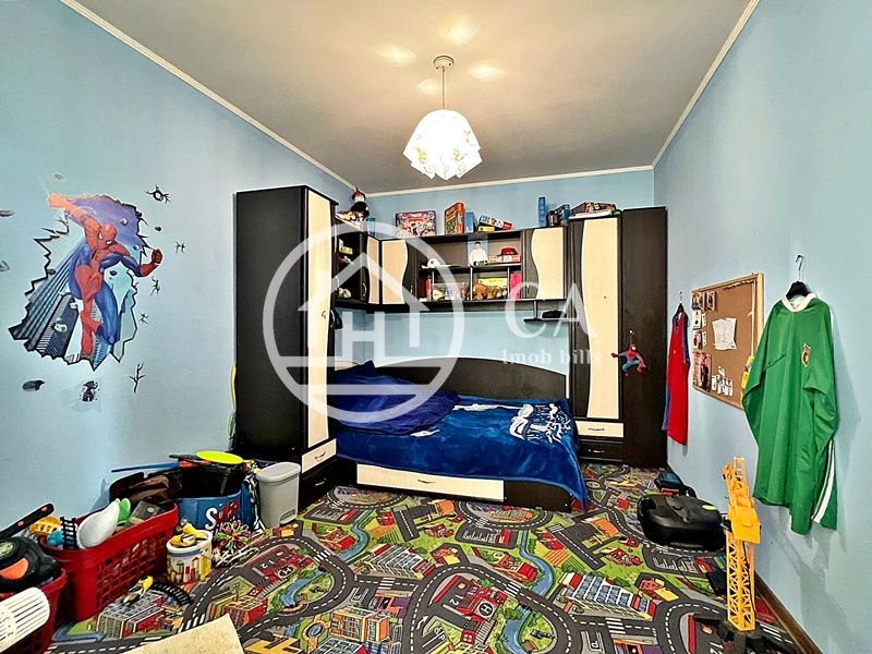 Apartament de vânzare la curte comuna cu 3 camere, Ultracentral,Oradea - Poză 7