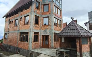 Pensiune de vânzare în Rânca – oportunitate rară lângă pârtia M1 - Poză 10