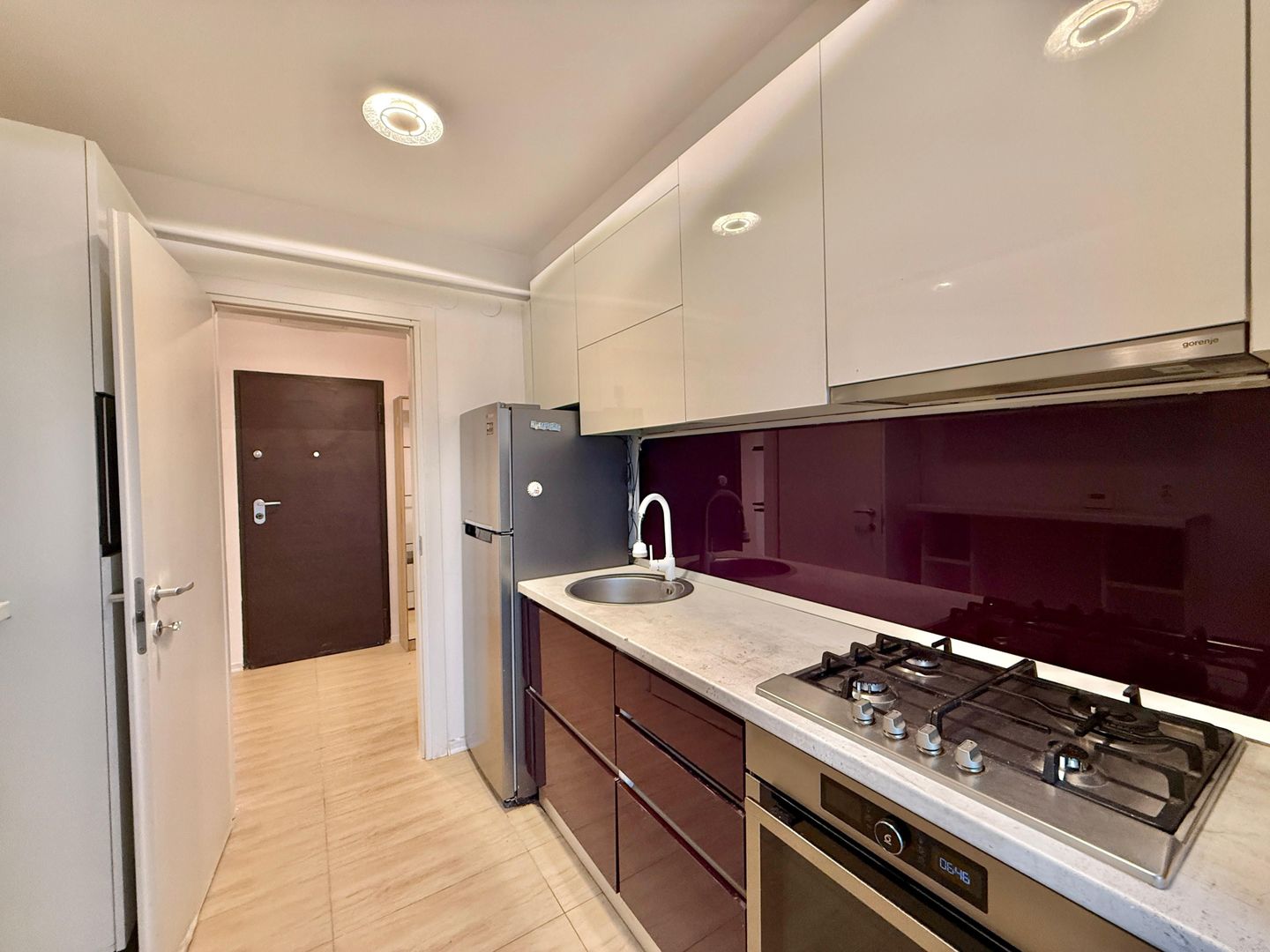 COSMOPOLIS - Apartament cu 2 camere, mobilat si utilat. - Poză 13