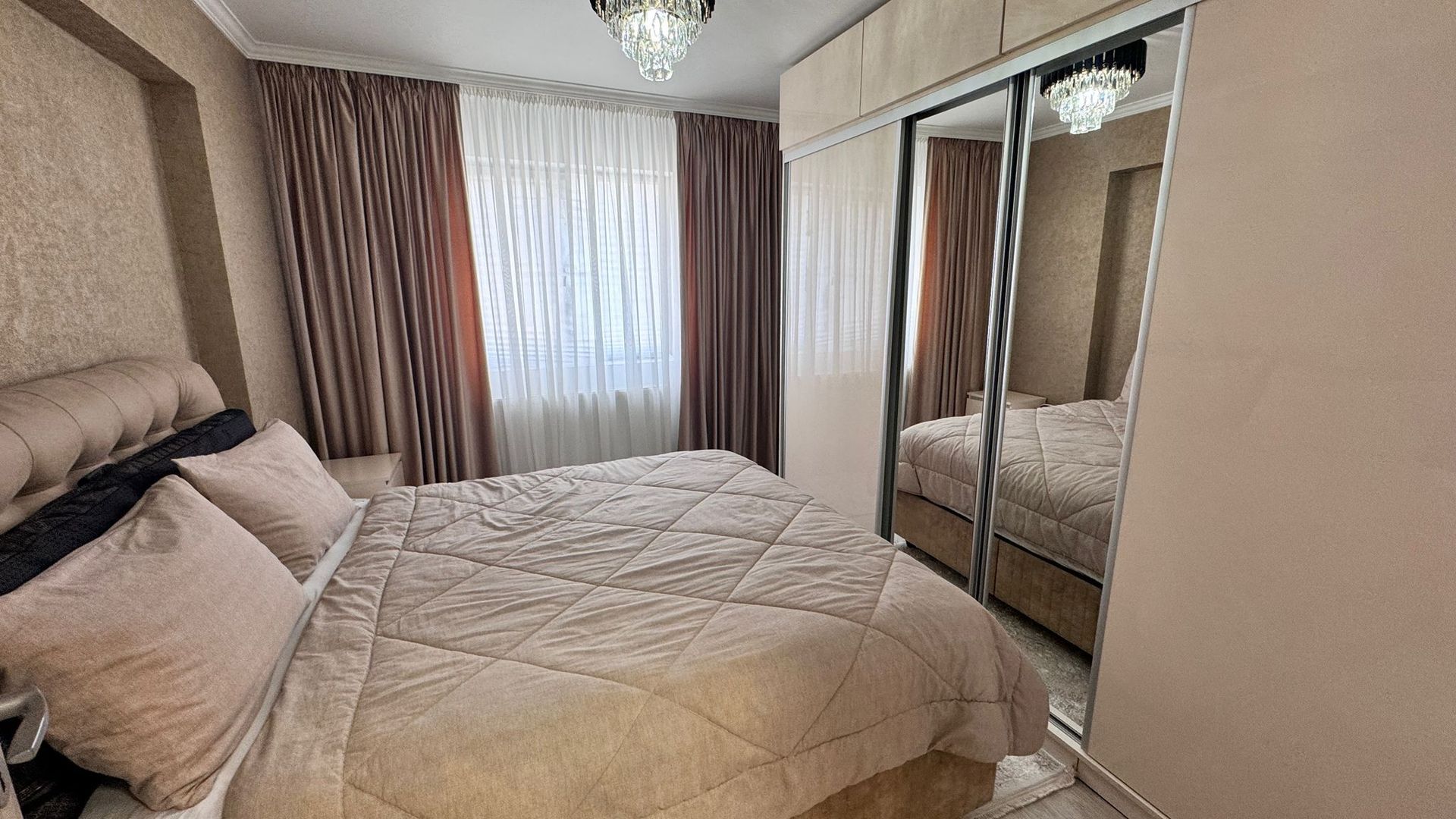 AP. 3 CAMERE MOBILAT LUX, BUCATARIE INCHISA, PARCARE INCLUSA, COMIS 0% - Poză 7