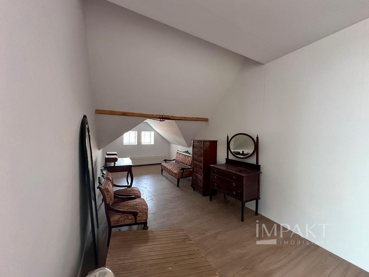 Vila exclusivista de inchiriat 185 mp, terasa si gradina – A.Muresan - Poză 12