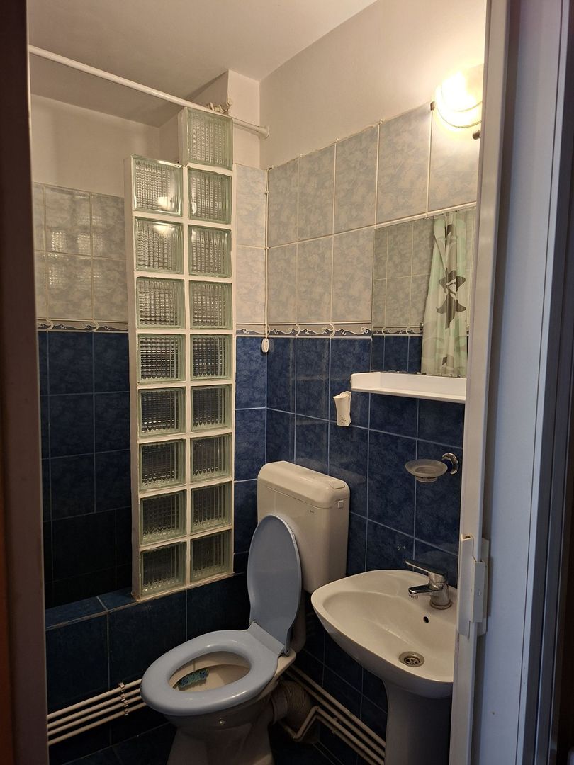 Garsoniera decomandata, pet friendly, centrala proprie, metrou 5 min, mobilata - Poză 7