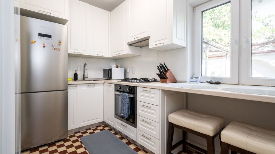 VILA REPREZENTATIVA ICOANEI - Poză 24