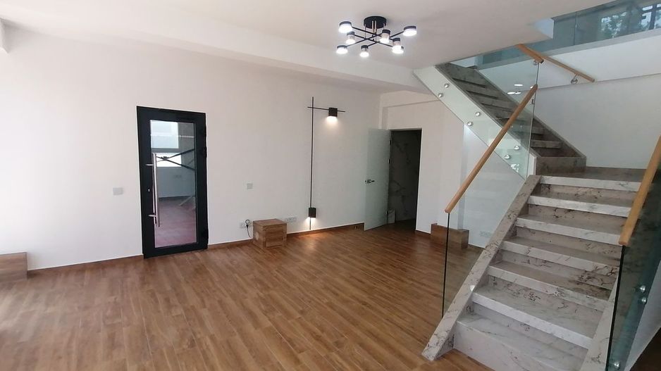 Hala spațioasă de închiriat în Sectorul 3, București - Poză 7