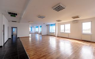 Clădire de birouri cu 12 parcări în incintă privată, UTA2, Arad - Poză 2