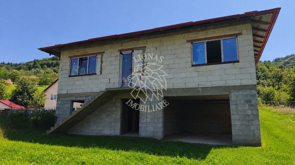 Casa 4 camere 220 mp-teren 7 ari-garaj-terasa 28 mp-Poiana Ilvei - Poză 1