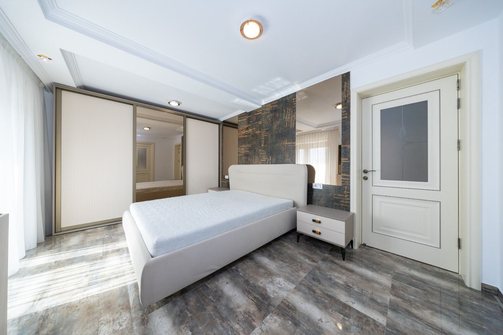 Casa 6 dormitoare+4 bai -1500 mp teren-Sacele - Poză 26