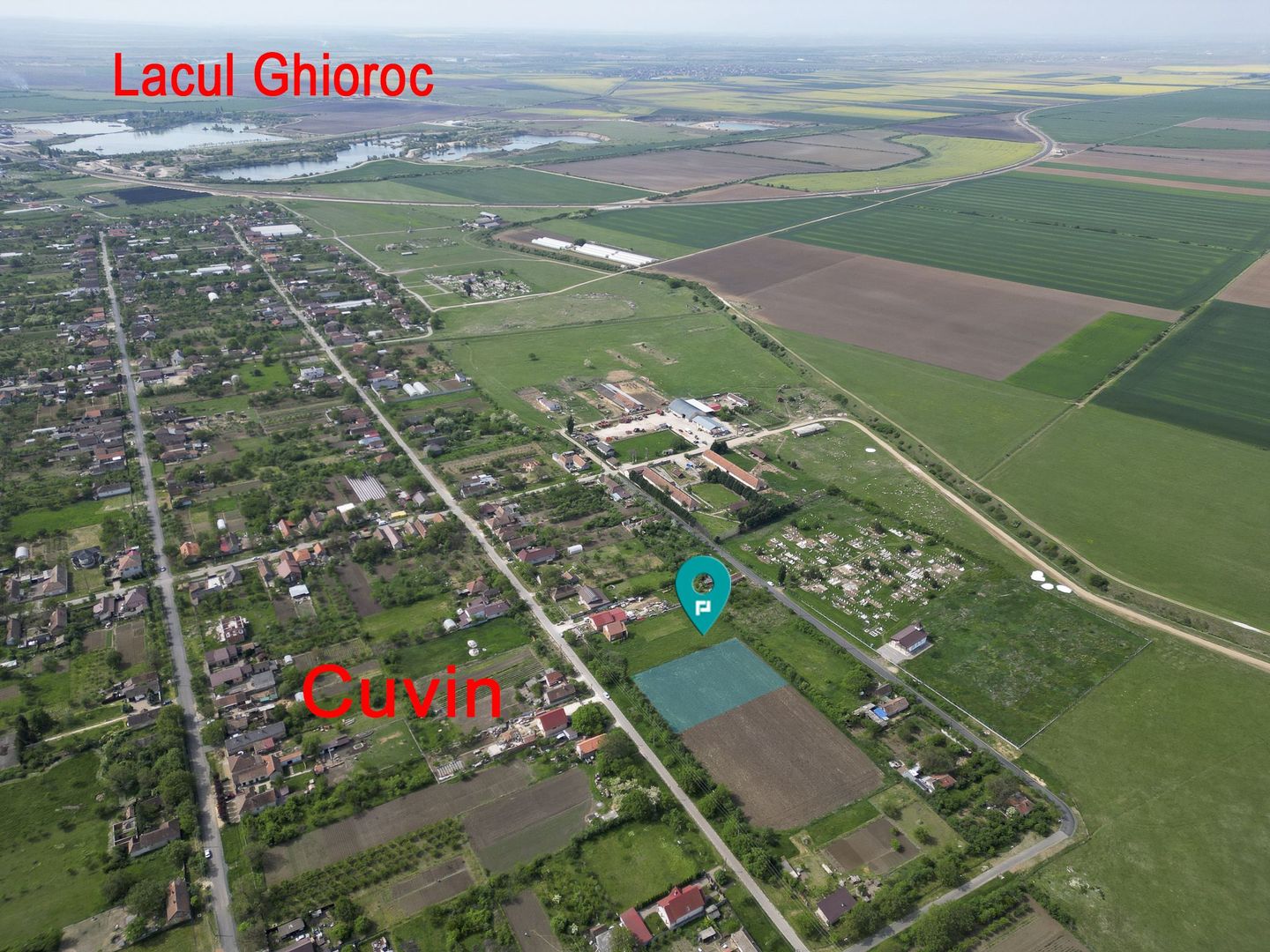 Teren Intravilan de 3,090 mp în Cuvin - Poză 1