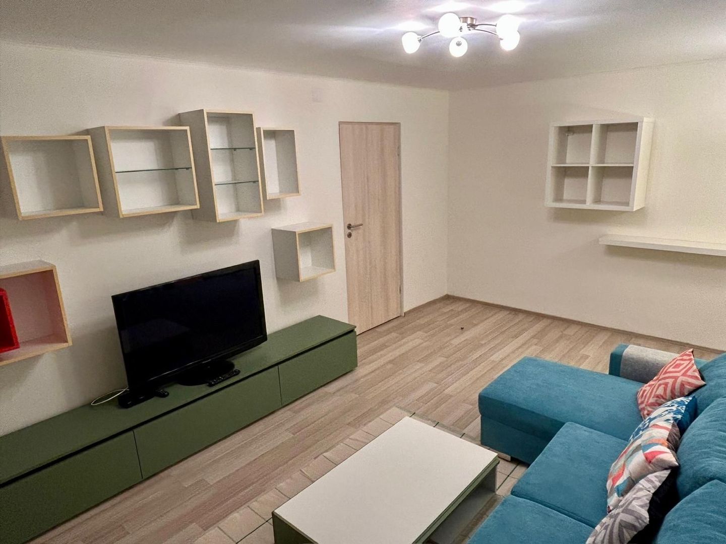 AP 2 CAMERE BANEASA, LOC PARCARE, MASINA SPALAT VASE, REABILITAT - Poză 2