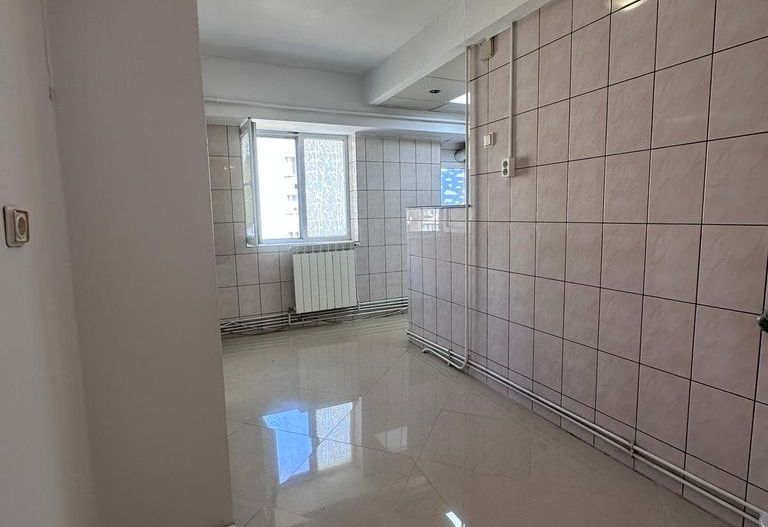Vânzare Apartament 4 Camere Bulevardul Decebal Între Alba Iulia și Metrou Munci - Poză 12