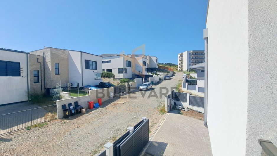 Casa tip duplex in zona Vivo Mall,  str Razoare Floresti - Poză 3