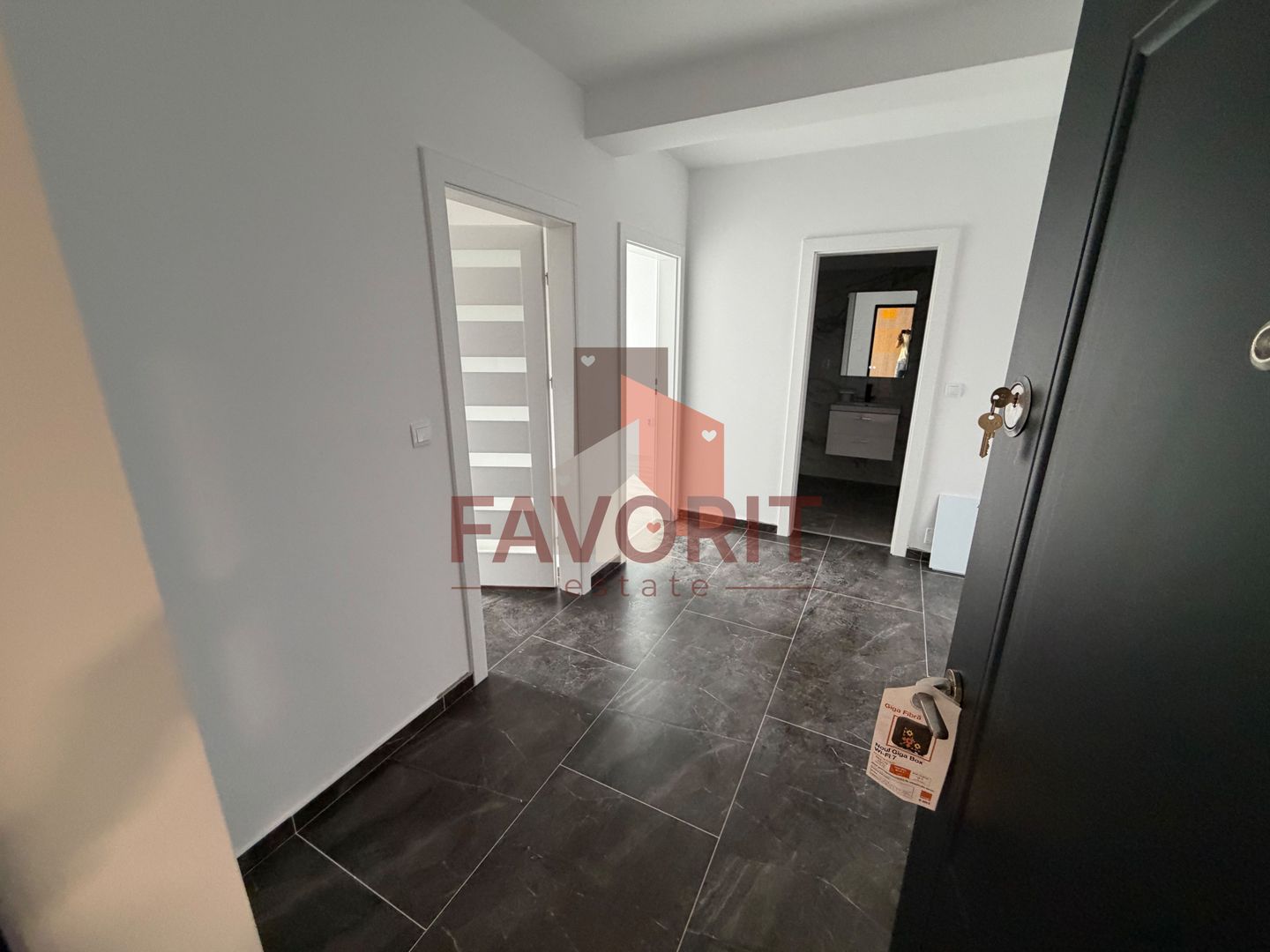 Disponibil imediat. Decomandat. Spatios - Poză 9