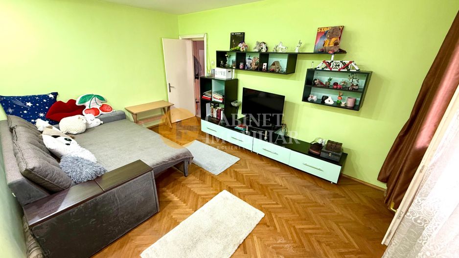 3 Camere Decomandat - Etaj 1 - Zona Podu Ros - Primaverii - Poză 1