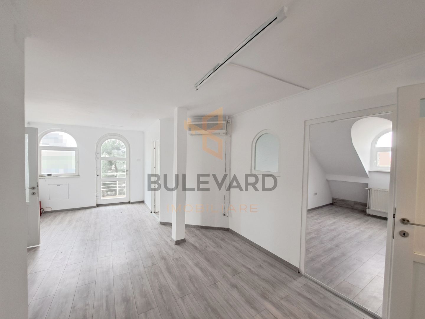 Spatiu birouri 147 mp + 4 locuri de parcare, zona Pod Ira! - Poză 3