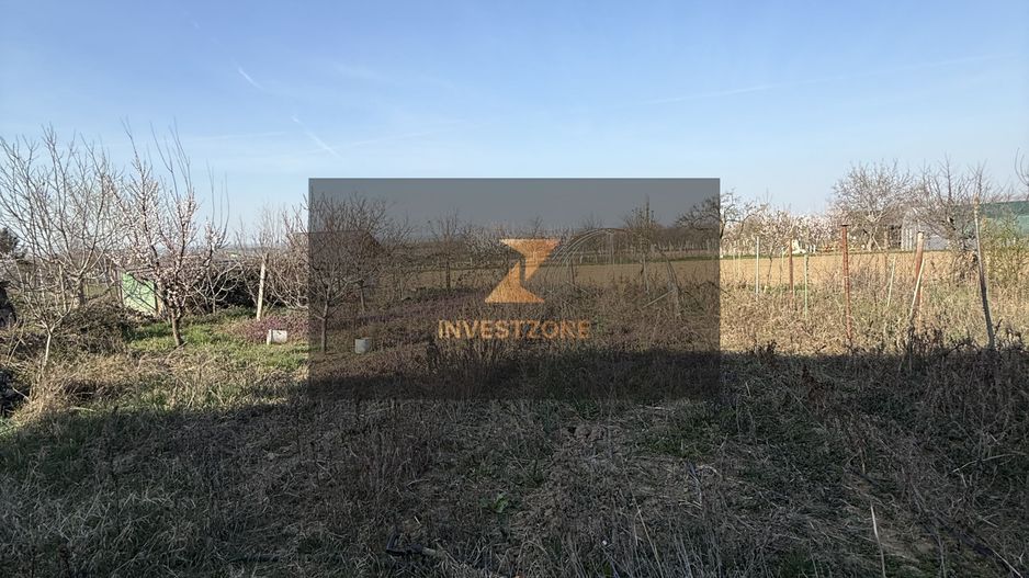 Casă spațioasă cu teren 806 mp - Poză 10