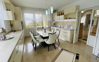 Casa deosebita cu 7 camere si piscina exterioara in cartierul Zorilor - Poză 3