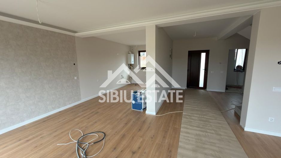 Casa Duplex finisata la cheie,Sura Mare, Sibiu - Poză 3