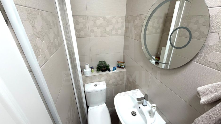 Apartament cu 3 camere si 3 bai in Craiovita Noua - Promenada Mall - - Poză 9
