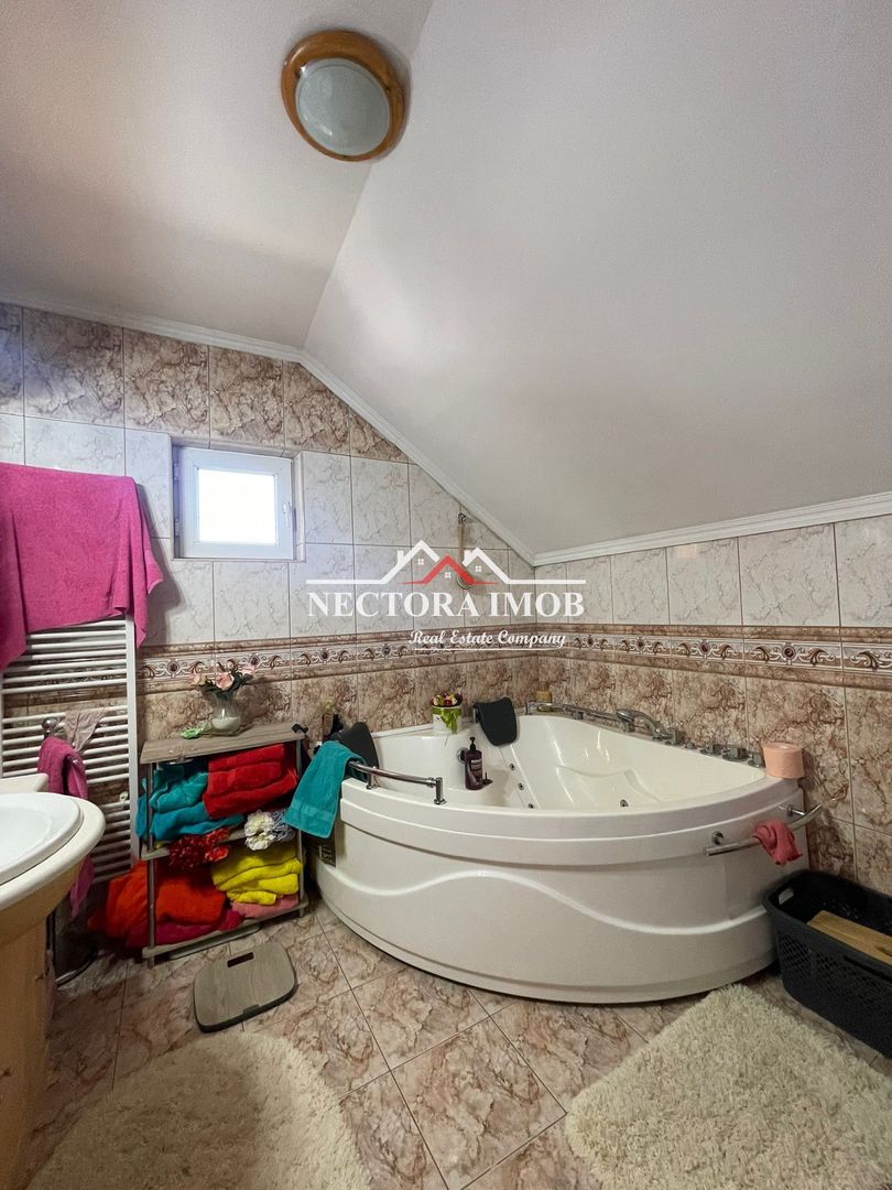 NECTORA IMOB-Casa 4 camere, Str. Constantin Tanase, zona Horea, 200 mp - Poză 12