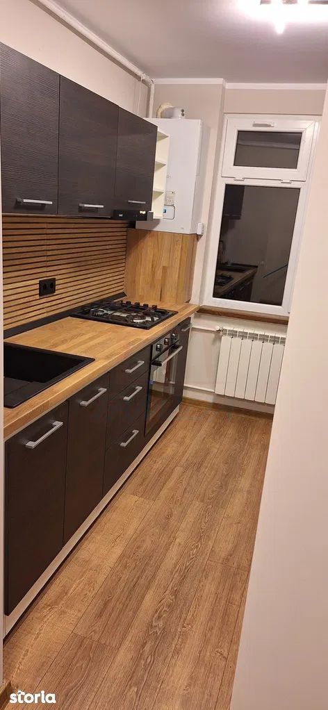Vanzare apartament  renovat complet, zona Parfumul Teilor, etaj 1. - Poză 2