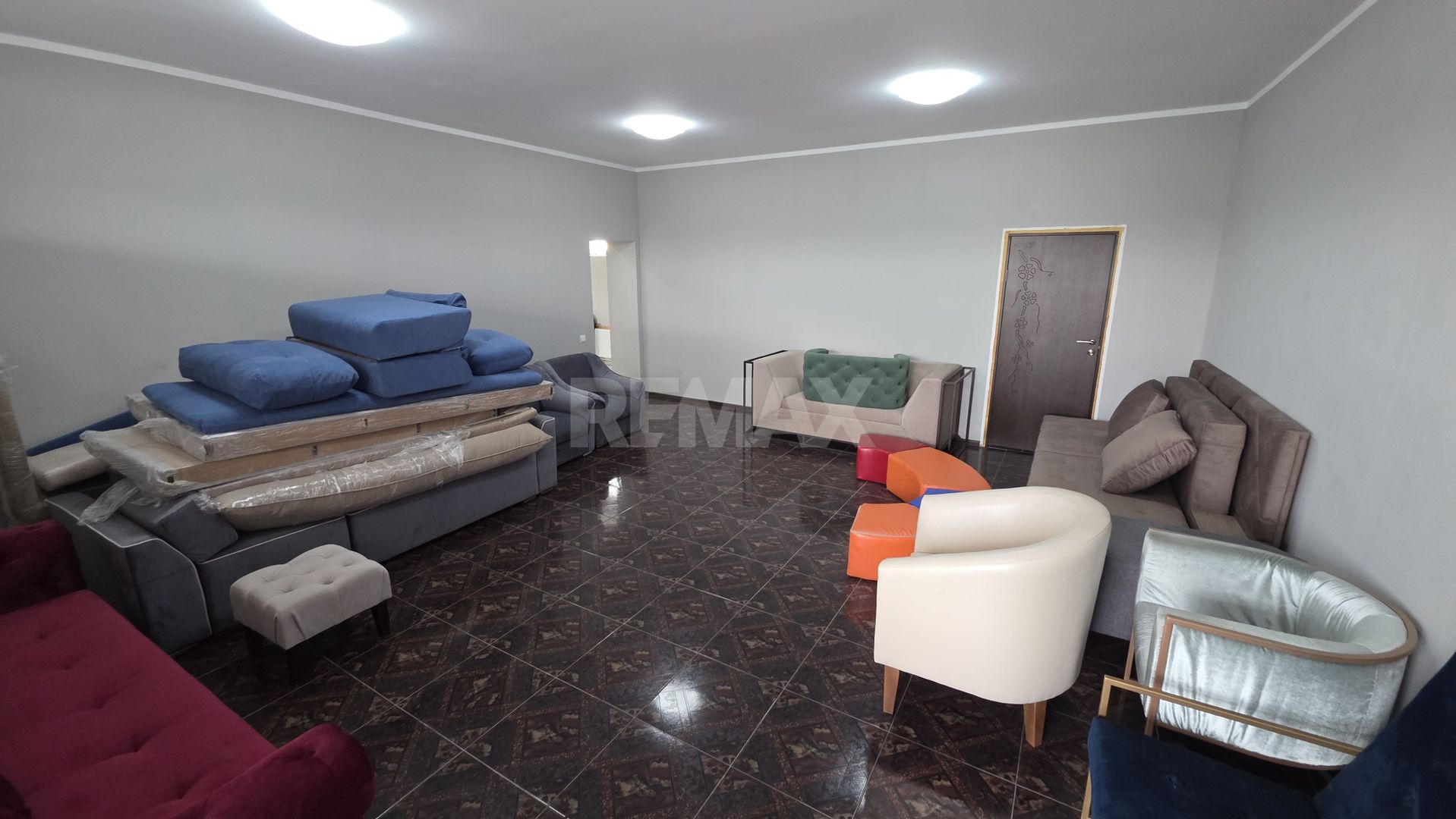 Teren cu spații comerciale Mun. Bălți - Poză 8