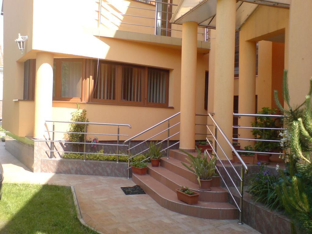 ageuropa.ro vinde casa 16 camere teren 1500mp in zona ULTRACENTRALA. - Poză 5