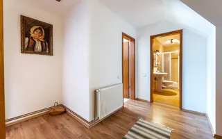 Casă de vacanță în Poiana Mărului. - Poză 11