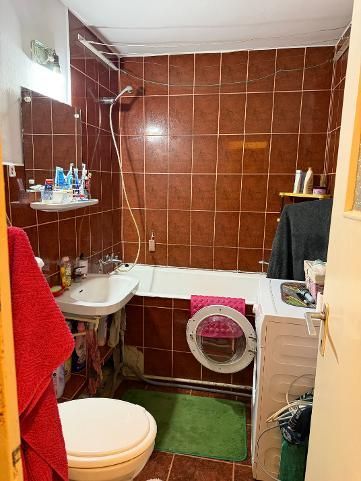 Apartament pe strada Razboieni etajul 1 - Poză 2