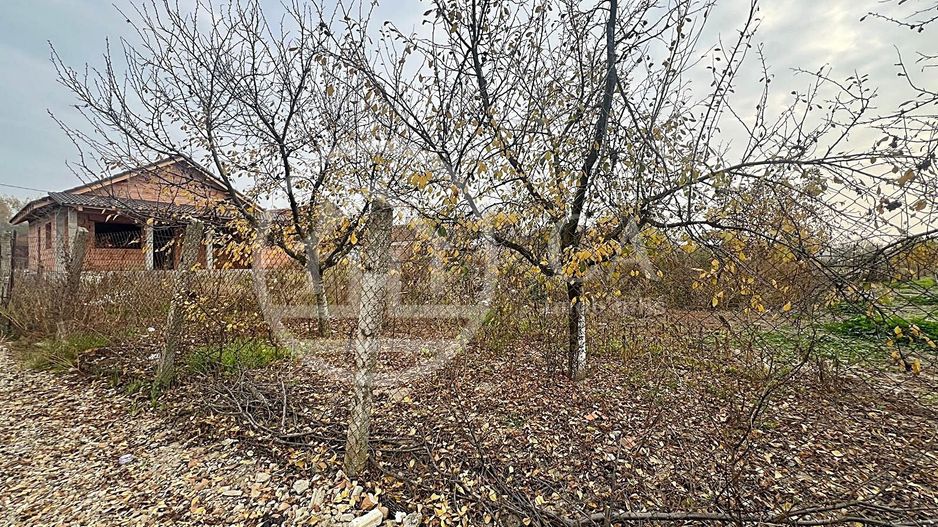 Teren si casa la rosu de vanzare in Biharia, Bihor - Poză 11