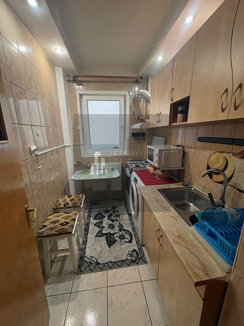 Garsoniera Metrou 1 Decembrie 1918 confort 1 - Poză 3